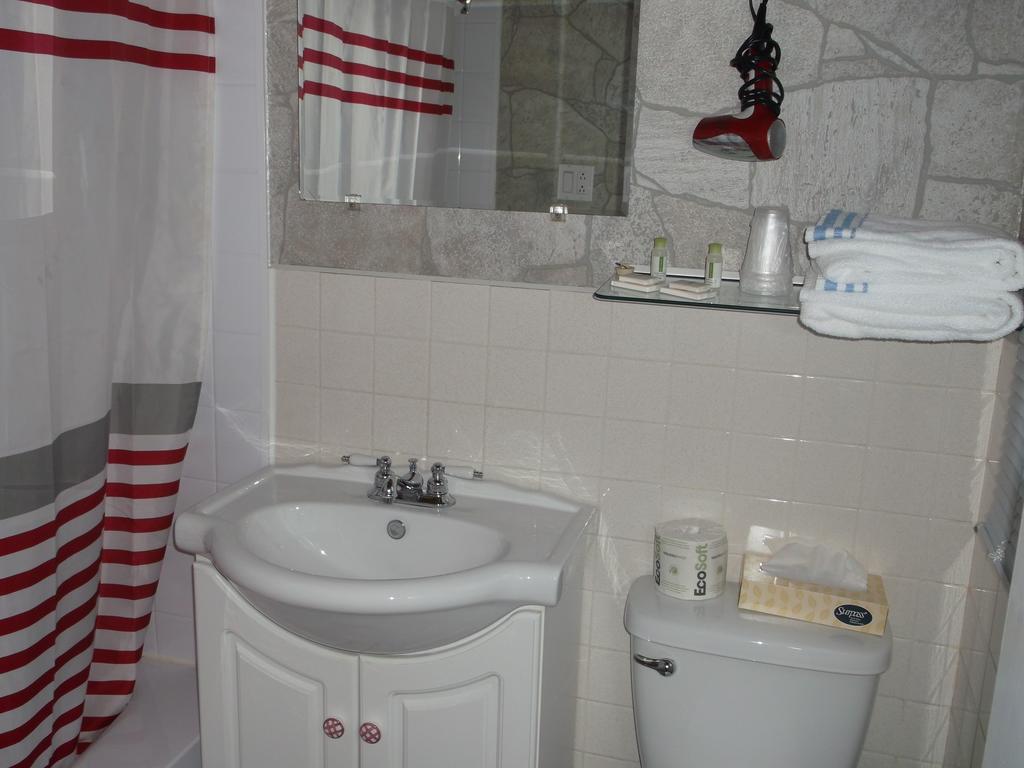 Haileybury Beach Motel Экстерьер фото