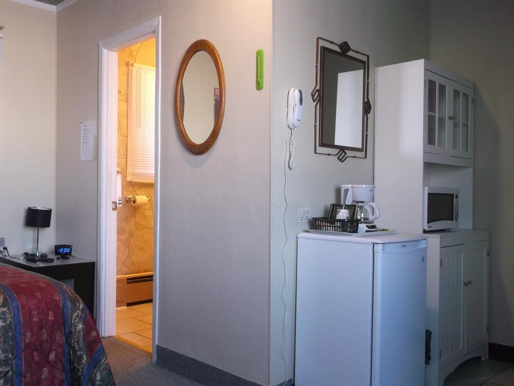 Haileybury Beach Motel Экстерьер фото